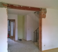 Sanierung Einer Doppelhaushälfte In Zeitlarn, Landkreis Regensburg, Bauphase Wanddurchbruch Zum Wohnzimmer