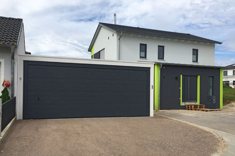 Einfamilienhaus mit Doppelgarage in Köfering, Landkreis Regensburg, Fertigstellung