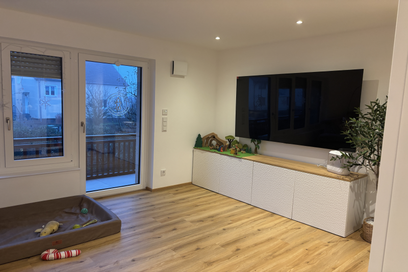 Sanierung eines 3-Fam.Hauses Baujahr ca. 1960 in Obertraubling, Landkreis Regensburg, Eingangsbereich Bestand