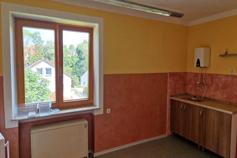 Sanierung eines 3-Fam.Hauses Baujahr ca. 1960 in Obertraubling, Landkreis Regensburg, Eingangsbereich Bestand