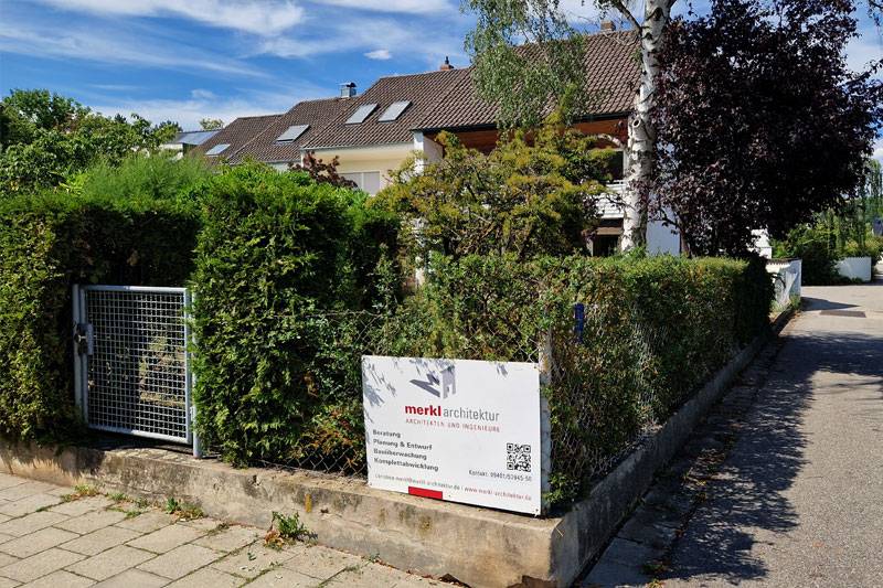 Sanierung eines Reiheneckhauses in Regensburg, Stadt, Baubeginn Gartenseite